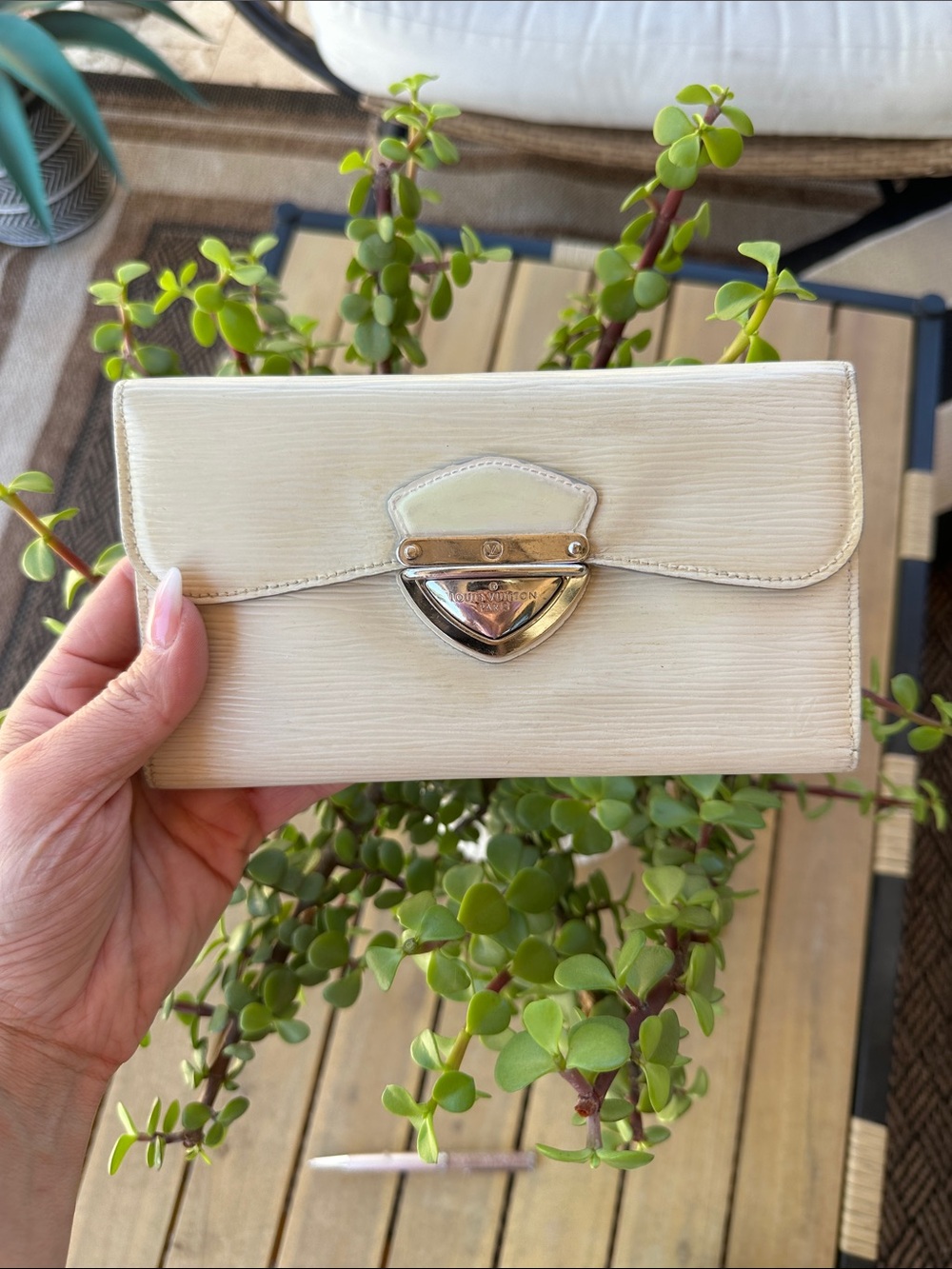 Classy epi leather wallet, 100% authentic